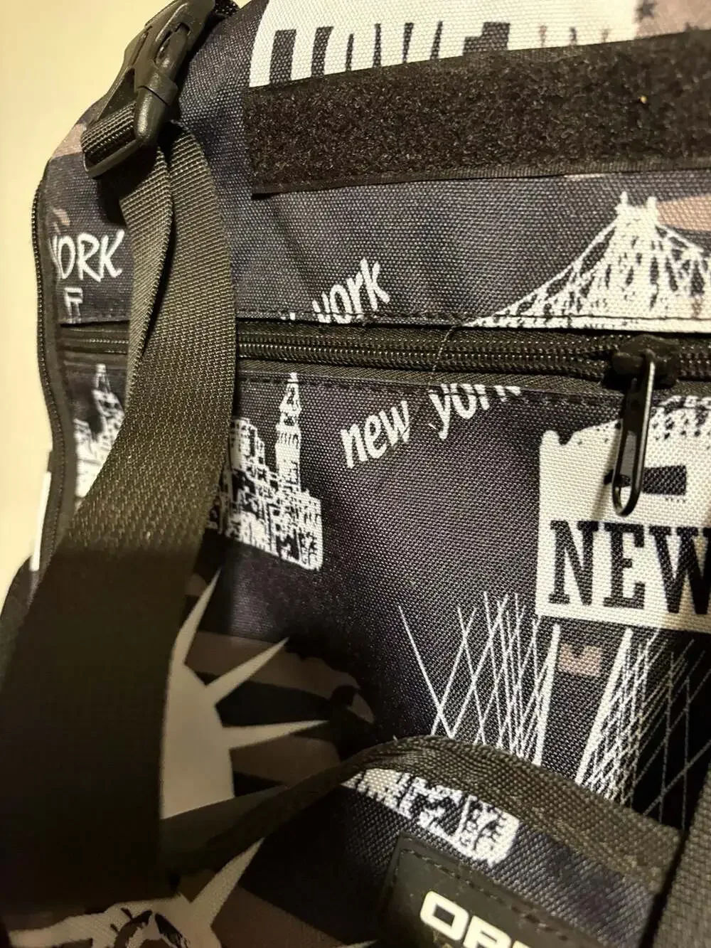 New York-themed Oppu backpack